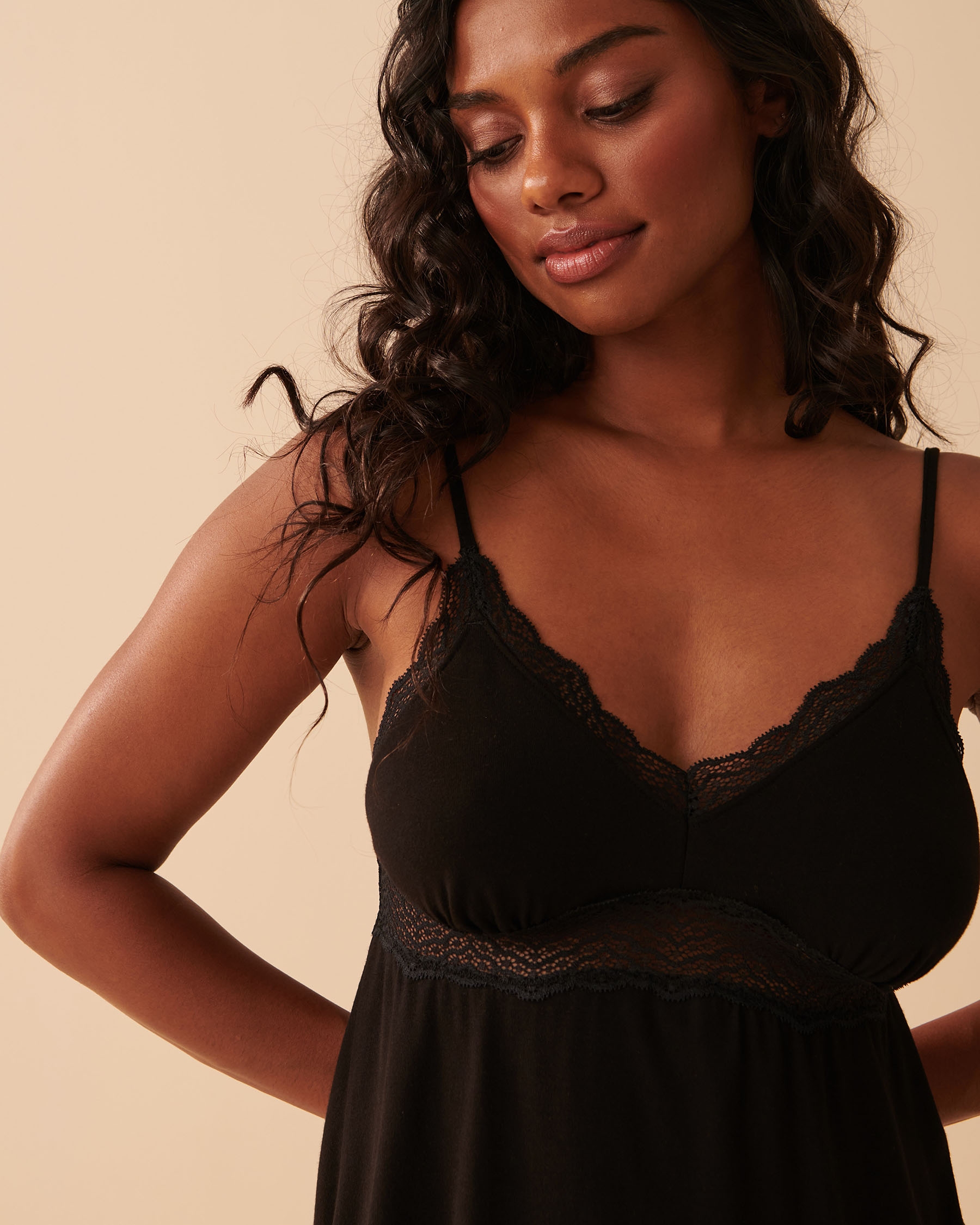 la Vie en Rose Women’s Black Beauty Soft Jersey Lace Details Cami