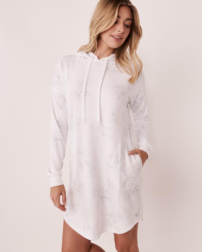 la Vie en Rose Women’s White Hooded Long Sleeve Dress