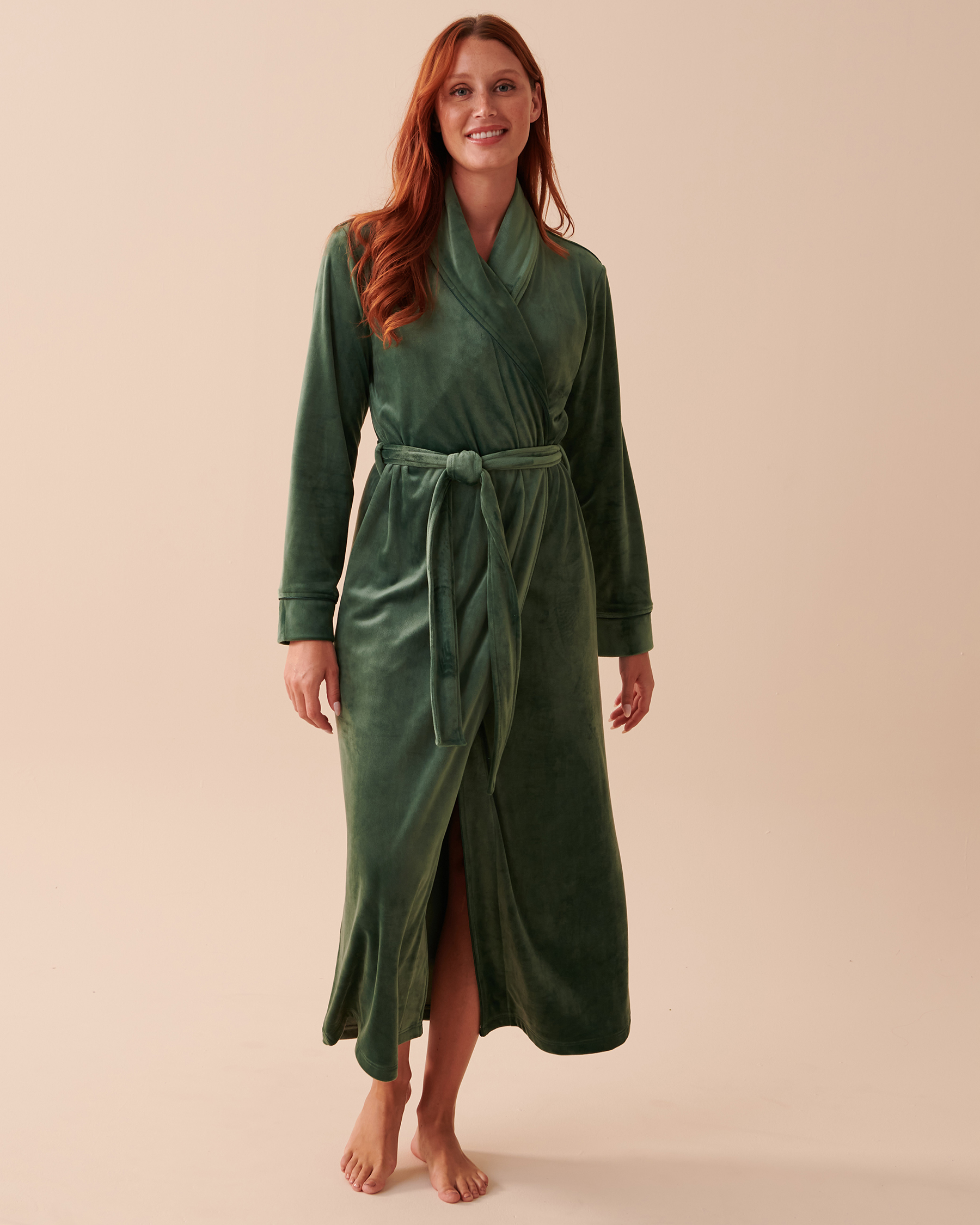 la Vie en Rose Women’s Pine Green Velvety Softness Long Robe