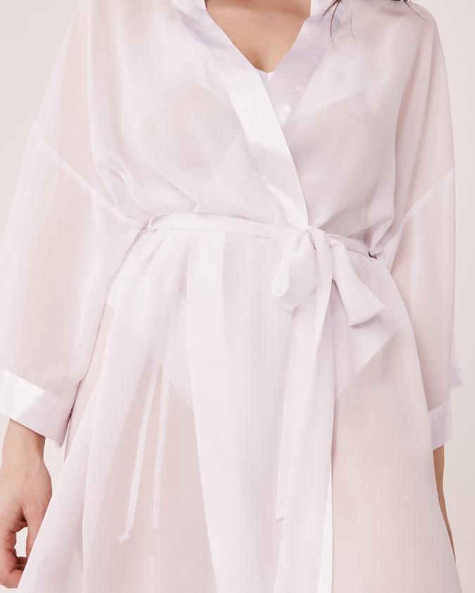la Vie en Rose Women’s White Chiffon and Satin Kimono