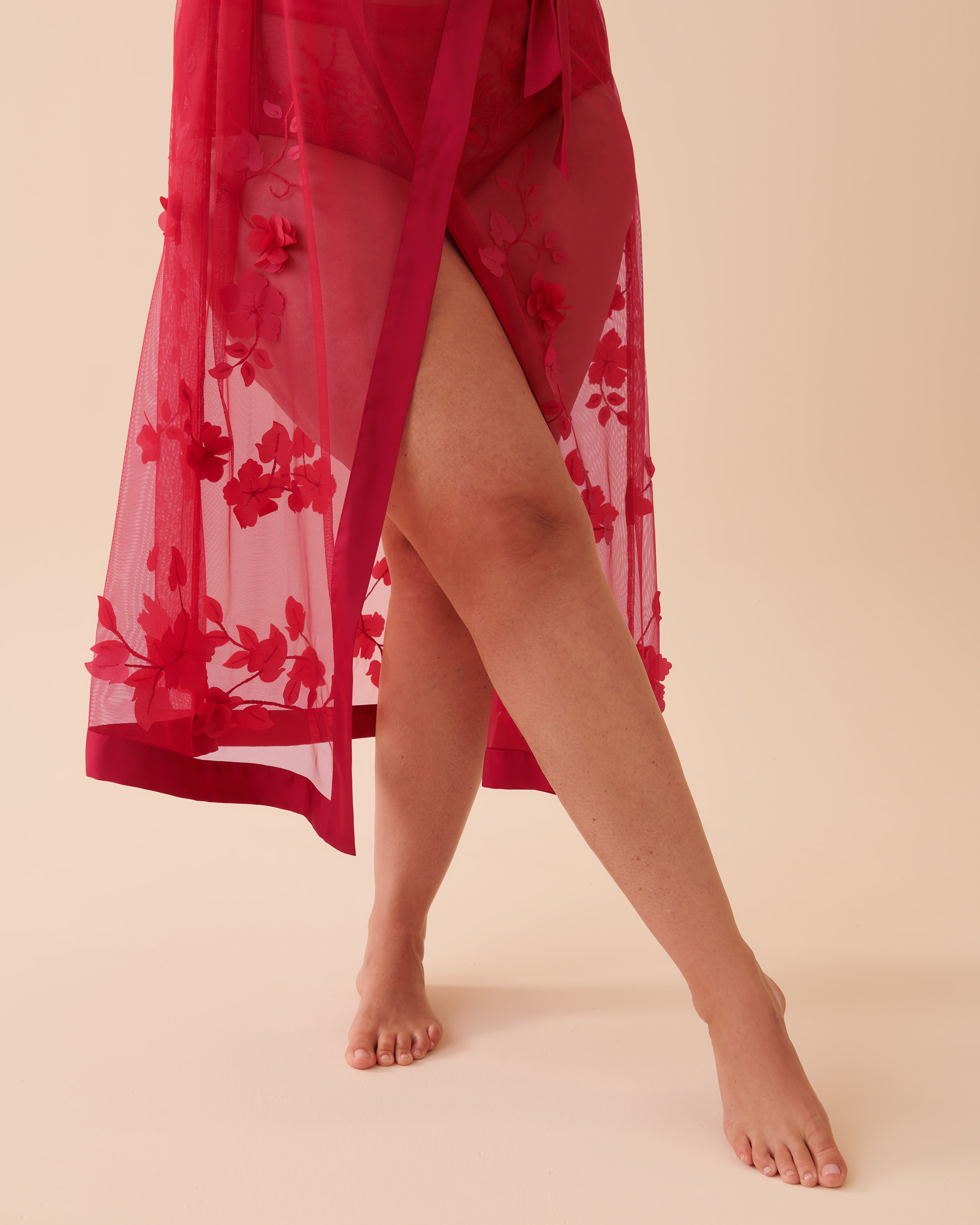la Vie en Rose Women’s Jingle Red Long Sheer Mesh Floral Kimono