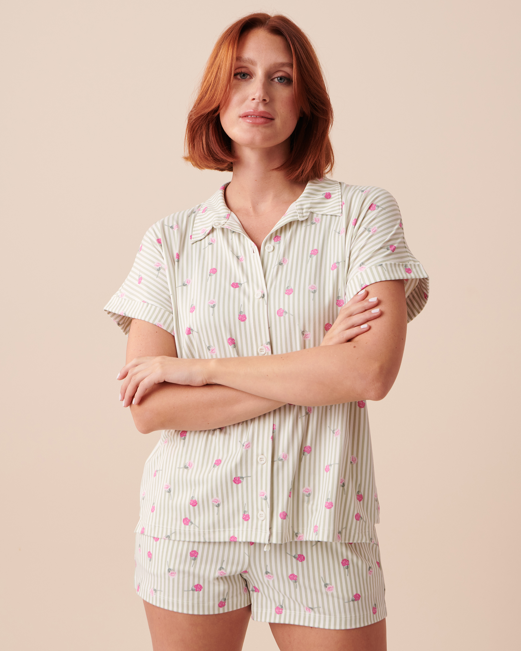 la Vie en Rose Women’s Ditsy Floral Stripes Ditsy Floral Stripes Super Soft Short Sleeve Shirt