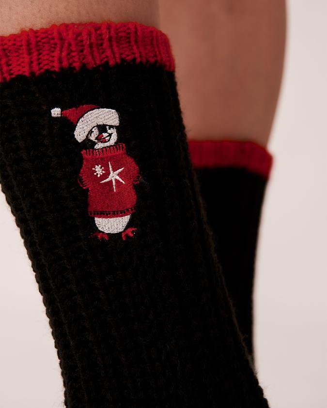 la Vie en Rose Women’s Black Knitted Socks with winter Embroidery