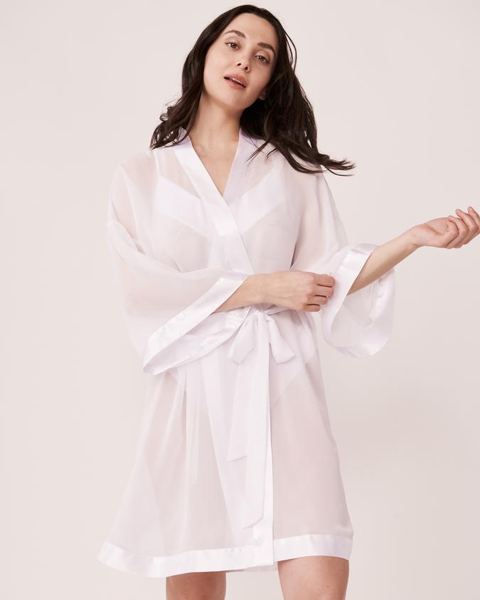 la Vie en Rose Women’s White Chiffon and Satin Kimono