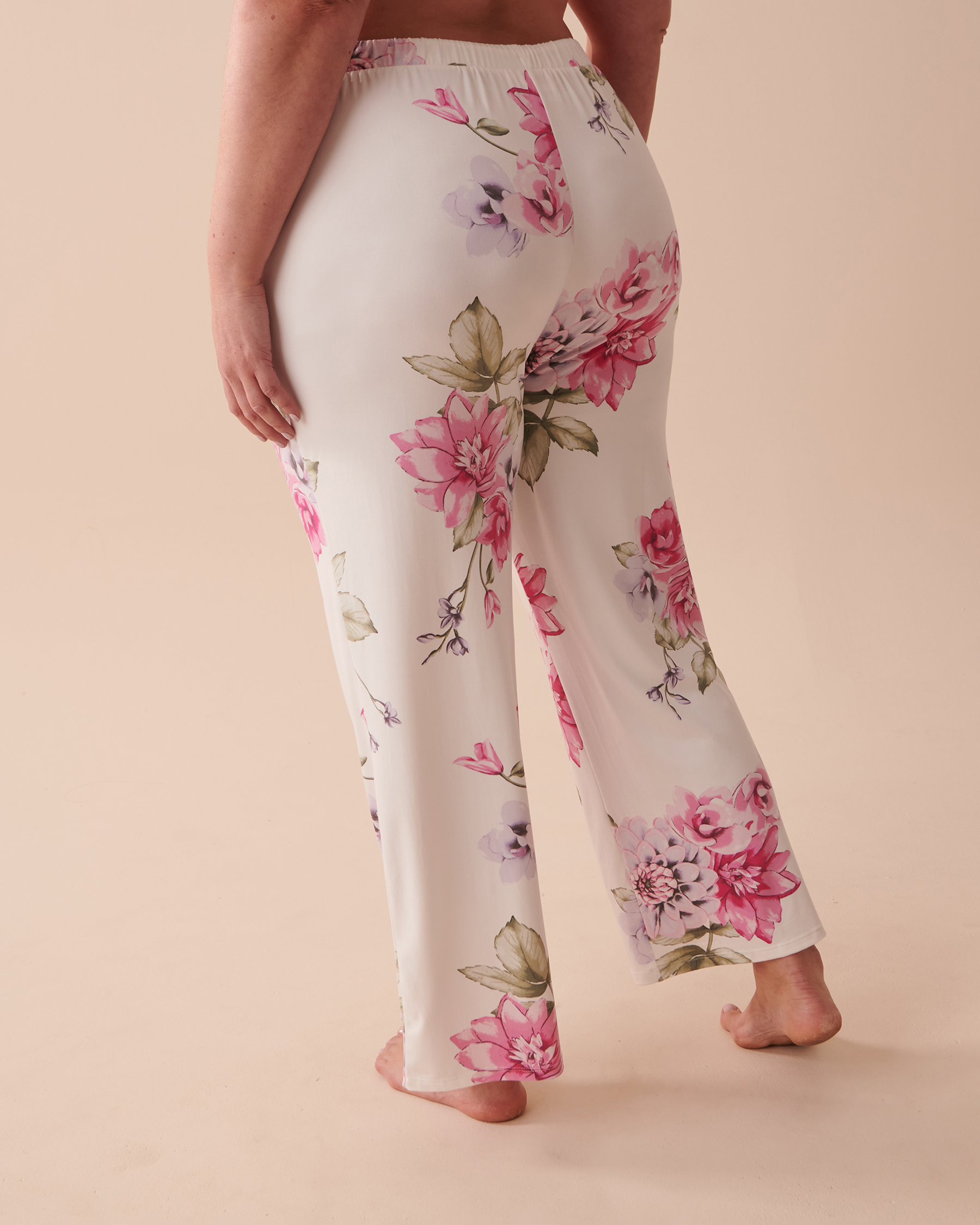 la Vie en Rose Women’s Peonies Garden Floral Super Soft Pajama Pants