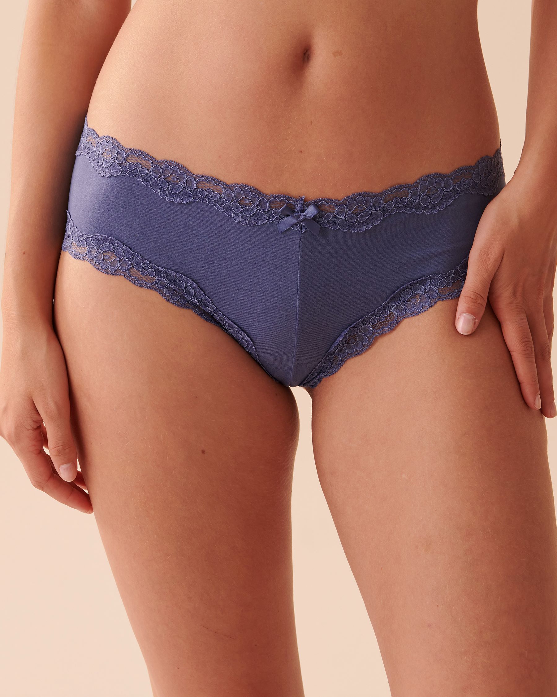 la Vie en Rose Women’s Grey Blue Super Soft Lace Detail Cheeky Panty