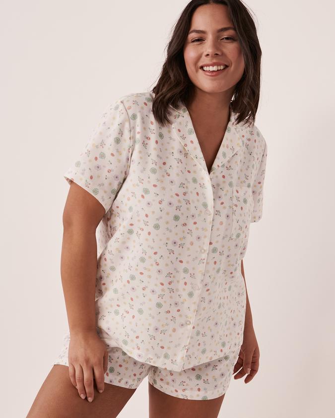 la Vie en Rose Women’s White Printed Short Sleeve Button-down Shirt