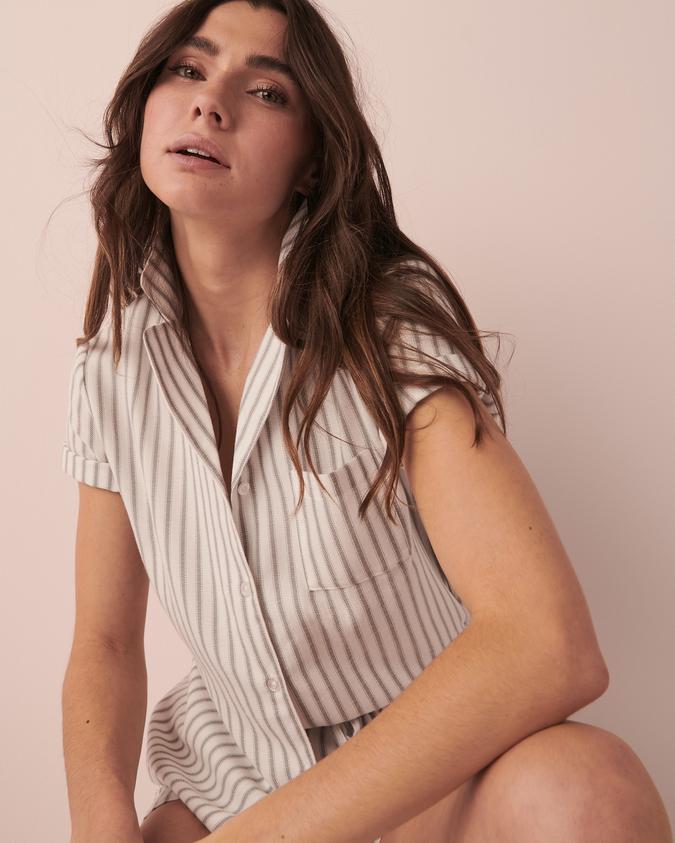 la Vie en Rose Women’s Beige Printed Short Sleeve Button-down Shirt