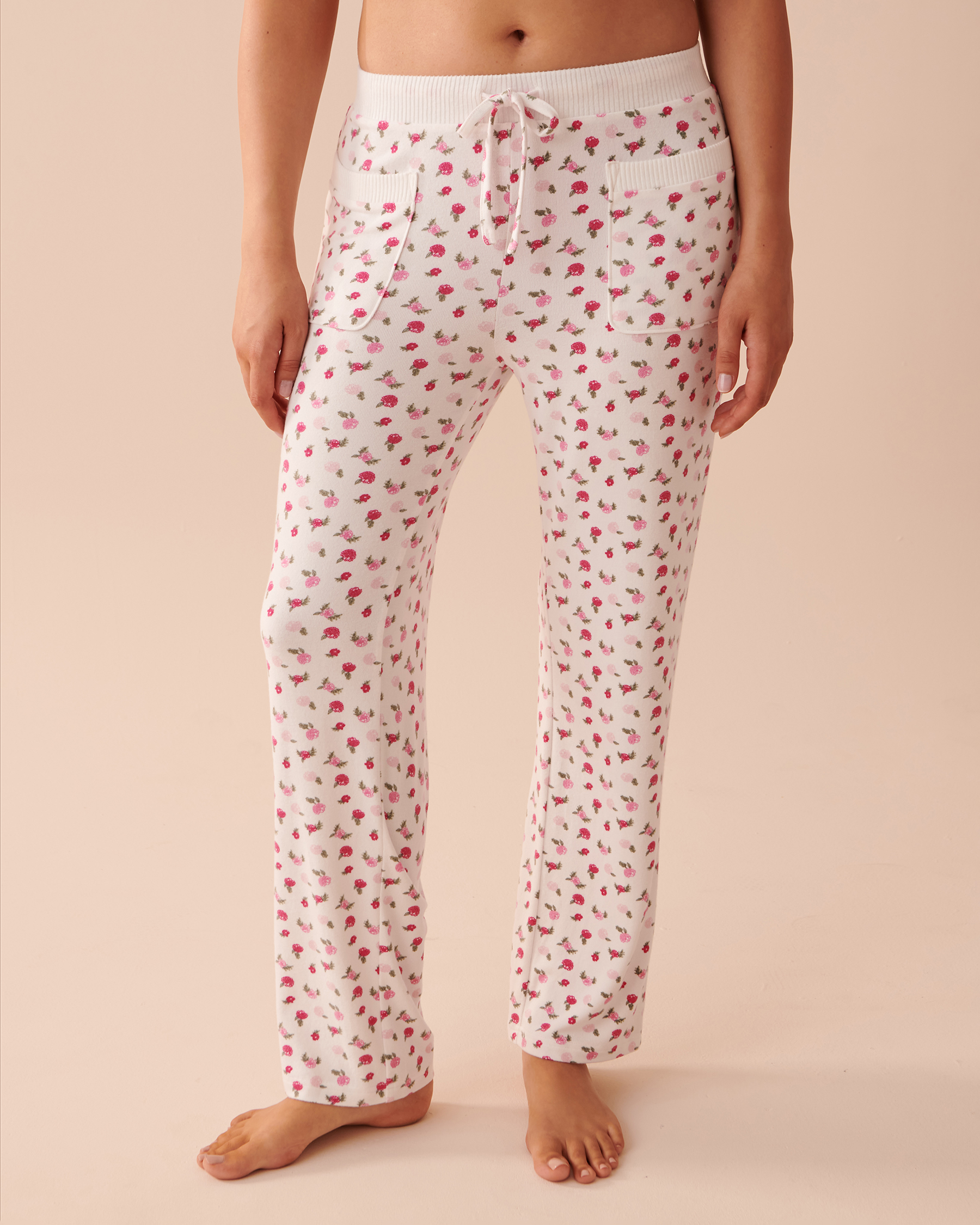 la Vie en Rose Women’s Assorted Flowers Recycled Fibers Floral Pajama Pants