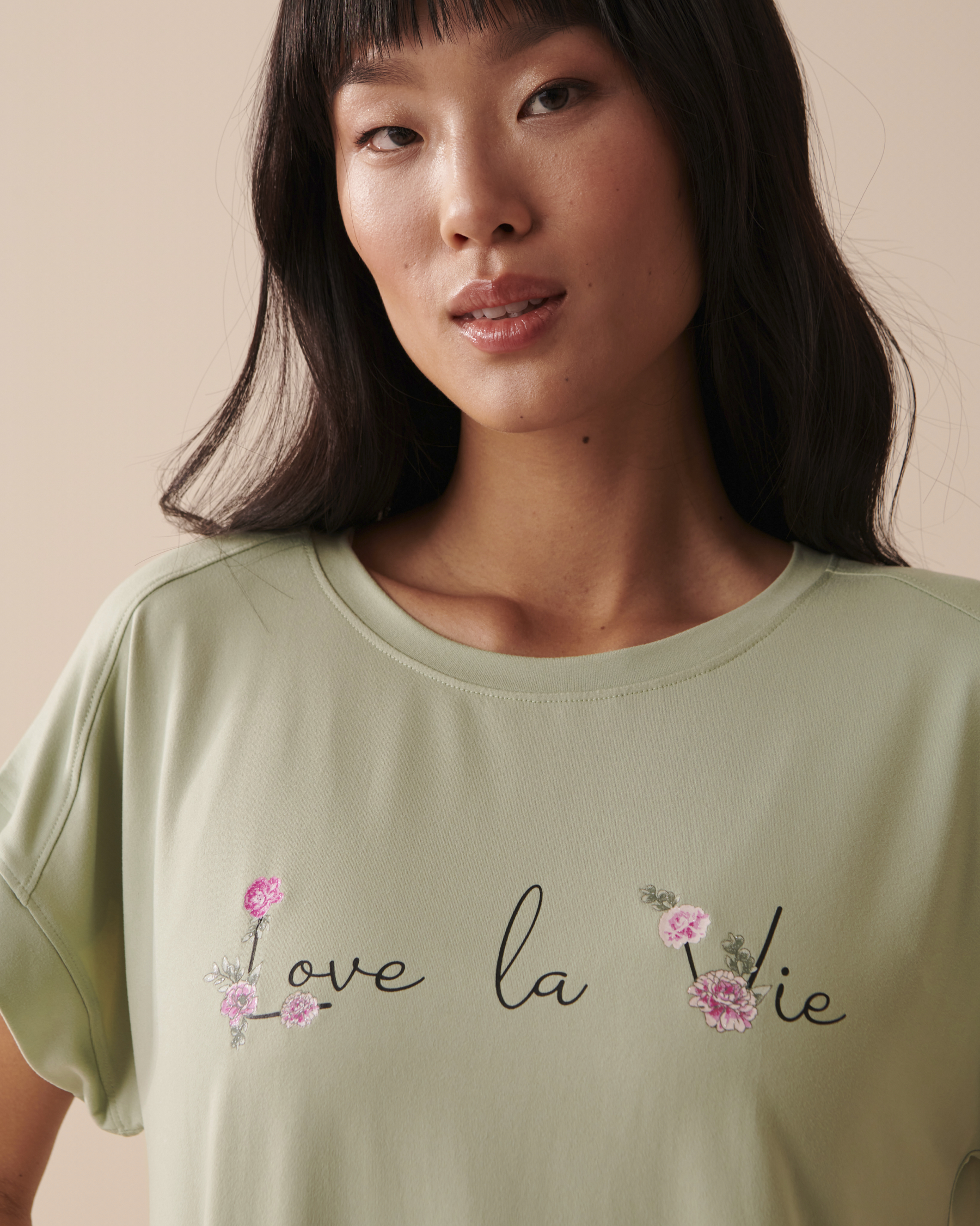 la Vie en Rose Women’s Soothing Sage Super Soft Short Sleeve Sleepshirt