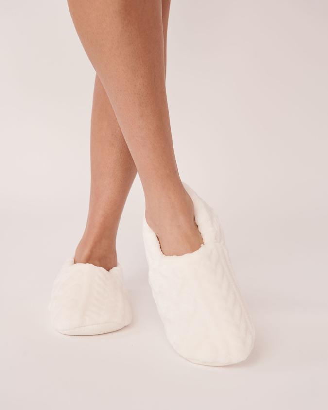 la Vie en Rose Women’s Snow white cable Soft Plush Ballerina Slippers