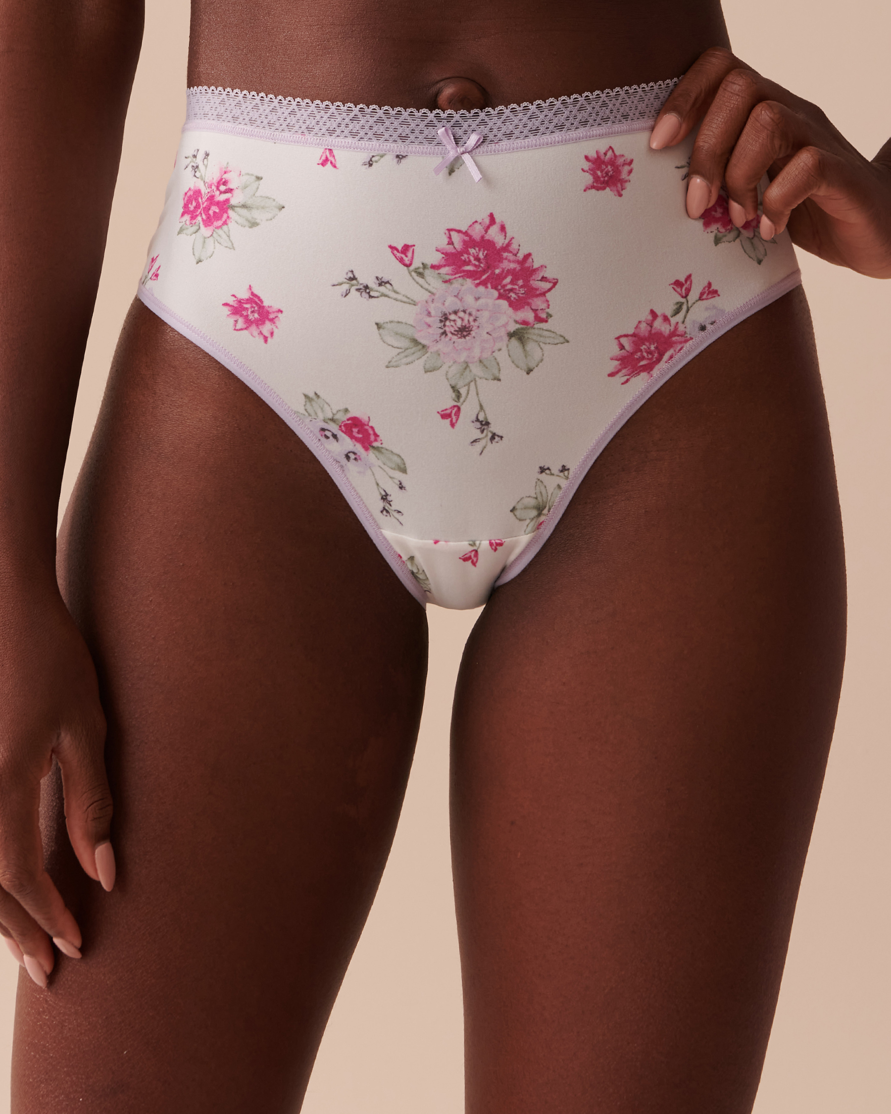 la Vie en Rose Women’s Peonies Garden Super Soft Lace Detail High Waist Bikini Panty
